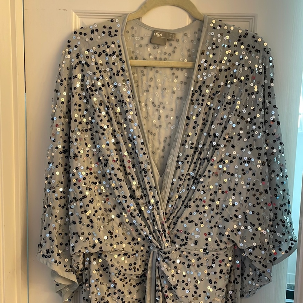 Size 12 ASOS Silver/Grey sequined Kimono style dress.